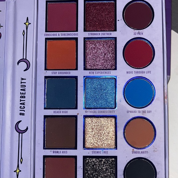 New J.Cat New Eye Shadow Pallete - Picture 2 of 4